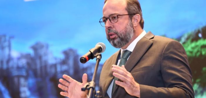 Ministros defendem que mais etanol na gasolina terá efeito positivo na inflação